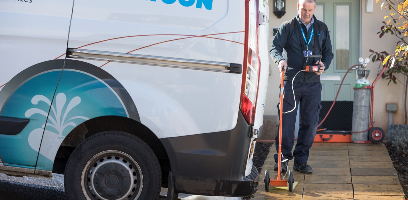 5 signes qu’une fuite d’eau invisible menace votre copropriété