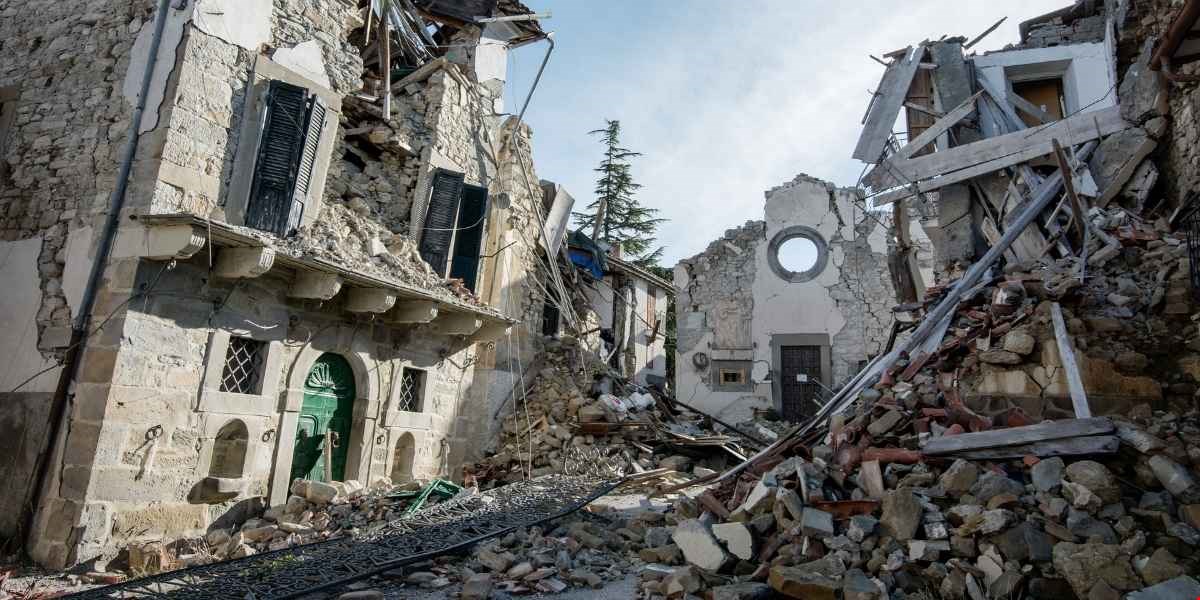 Sismicità Italia gennaio 2026: 1339 terremoti, in aumento con M5.1 al largo Calabria