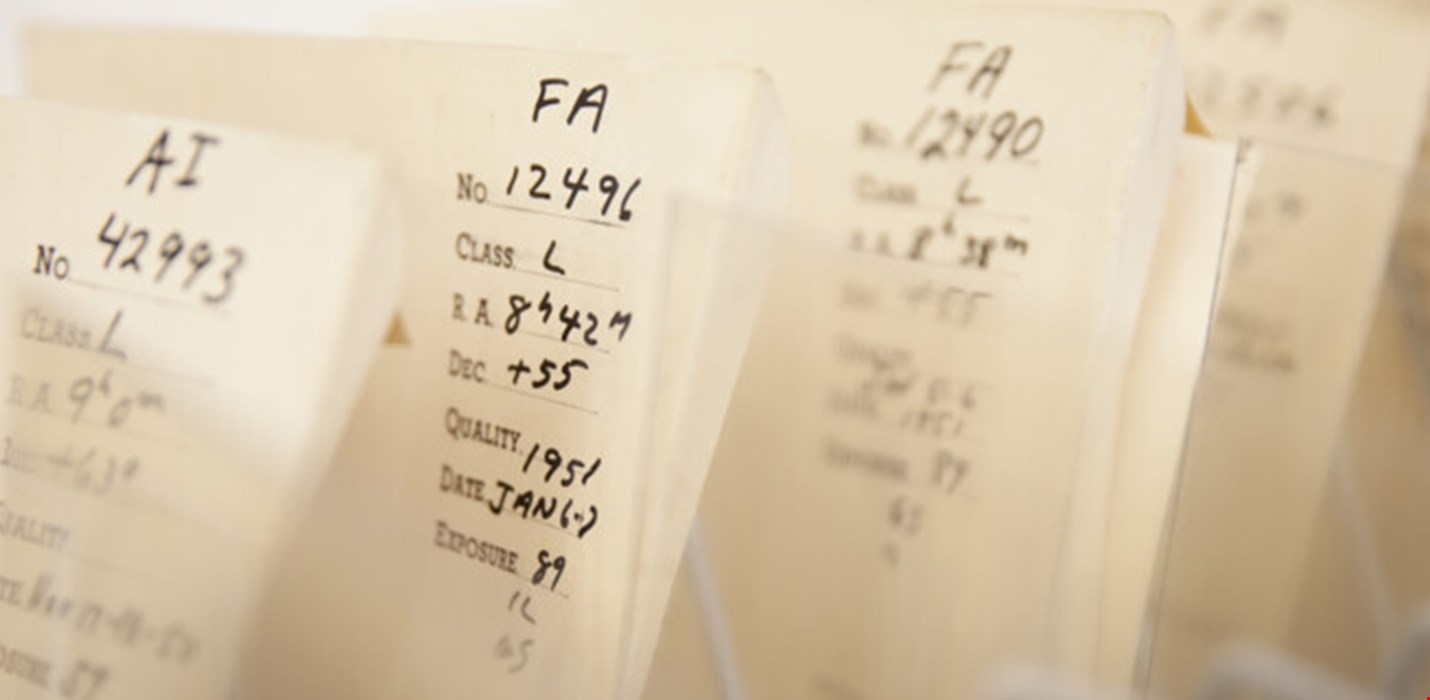 Come salviamo i vostri documenti preziosi dopo danni da acqua o fuoco