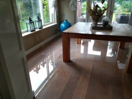 Waterschade herstel tijdens vakantie 