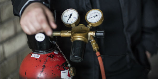 Utrustning för läcksökning med gas. Utrustning för läcksökning med gas.