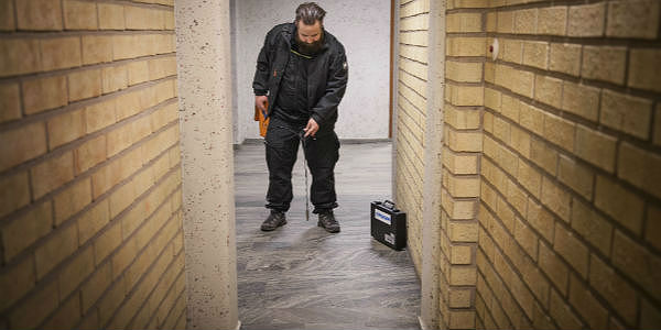 Polygon och AK-konsult kunde snabbt identifiera läckan på en yta mindre än en kvadratdecimeter. Polygon och AK-konsult kunde snabbt identifiera läckan på en yta mindre än en kvadratdecimeter.