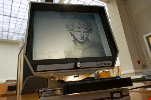 The Advantages of Converting Microfiche to Digital Form