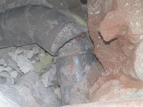 Polygon Lekdetectie en reconstructie van buitenaf