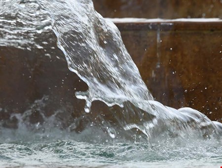 Laaja vesivahinko Oulussa vuodon seurauksena