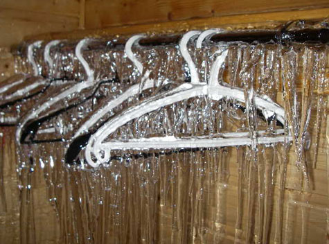 vesiputkien jäätymisvahingot_jäätynyt naulakko_polygon