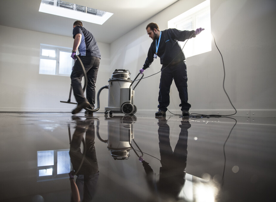 vesivahinko veden imurointi tilakuivaus