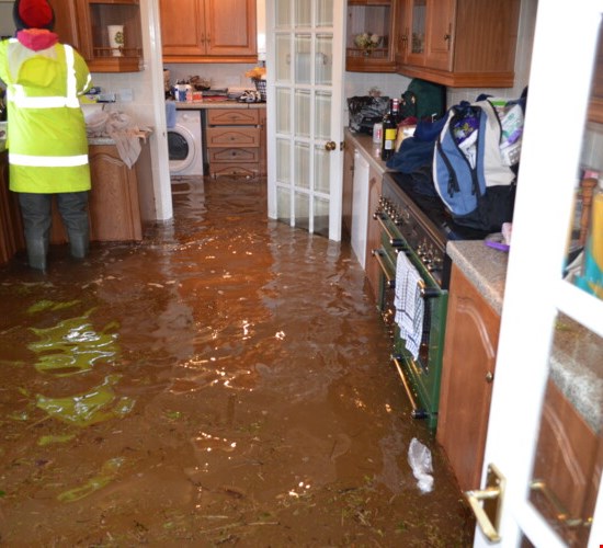 Sanering vid översvämning. Polygon och AK-konsult