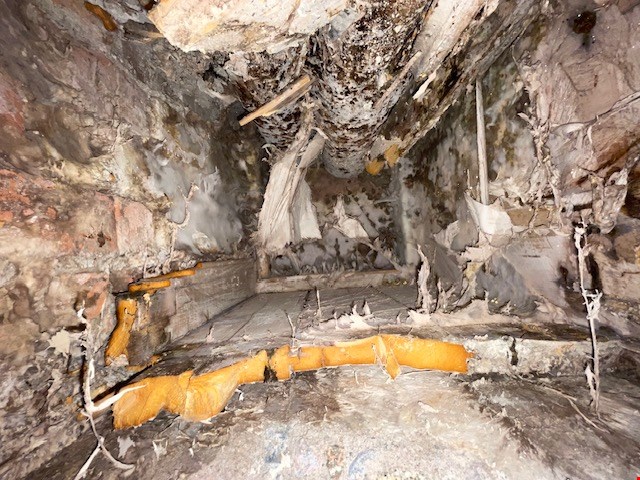 Den tysta inkräktaren i skolans källare